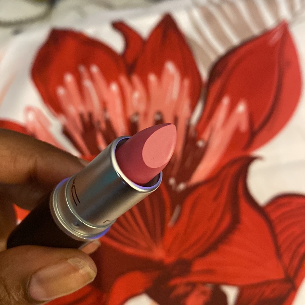 Mac 💄 - Picture 4 of 4